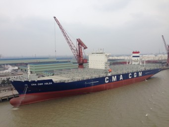 Van der Velden bouwt momenteel ESPAC's voor drie 18.000 TEU-schepen die in China voor CMA CGM worden gebouwd.